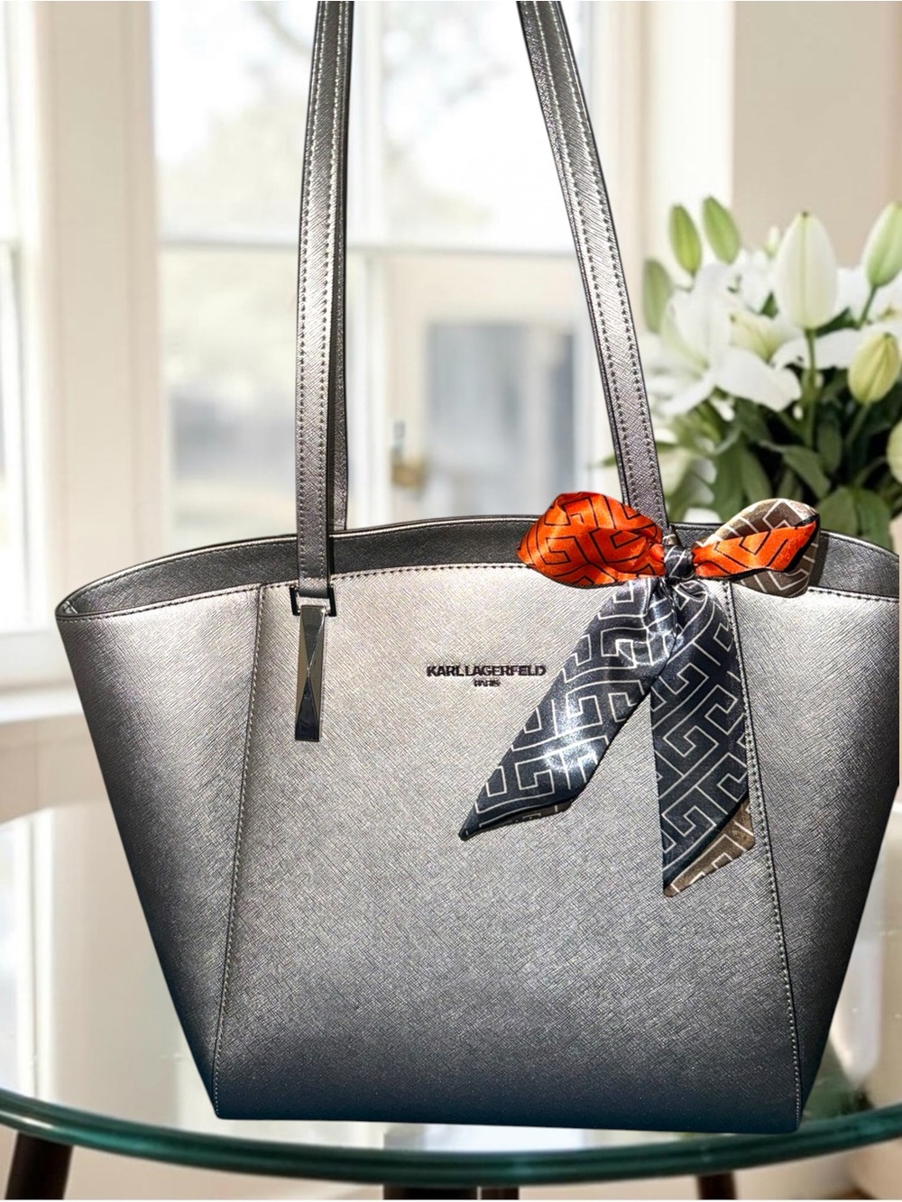 3FER Karl Lagerfeld Park Metallic Silver Tote with Matching Pouch & Accent Scarf - Picture 3 of 16